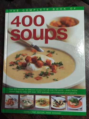 COMPLETE BOOK OF 400 SOUPS [PAPERBACK] COLLECTIF
