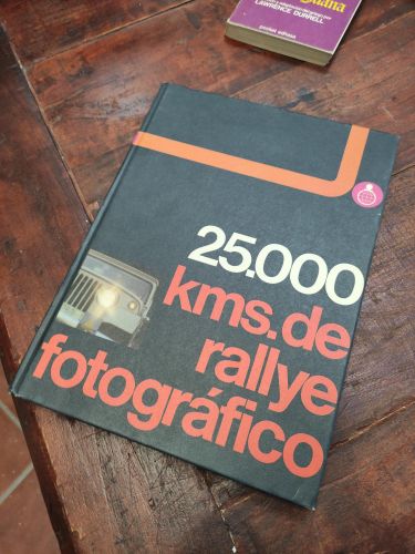 Portada del libro de Veinticinco mil kms. de Rallye Fotográfico