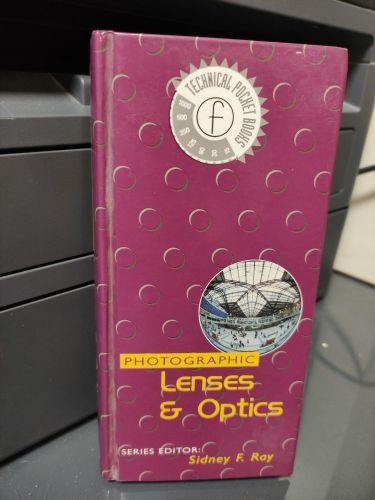 Portada del libro de LENSES & OPTICS