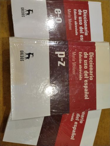 Portada del libro de Diccionario de uso del español (edición abreviada) (VOL I, II y III)