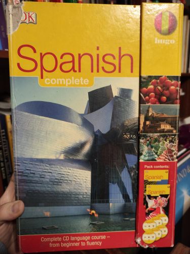 Portada del libro de HUGO COMPLETE SPANISH: COMPLETE CD LANGUAGE COURSE - FROM BEGINNER TO FLUENCY
