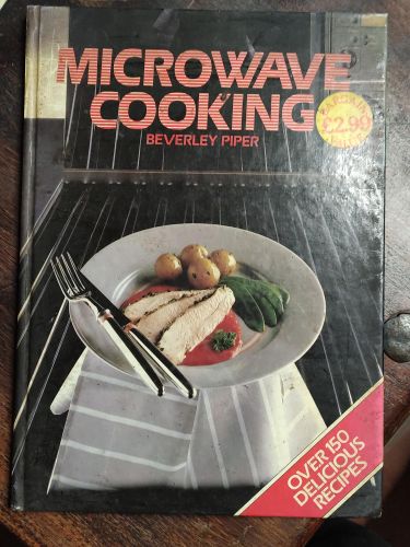 Portada del libro de MICROWAVE COOKING [UNKNOWN BINDING] BOOKTHRIFT