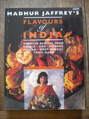 Portada del libro de FLAVOURS OF INDIA JAFFREY, MADHUR