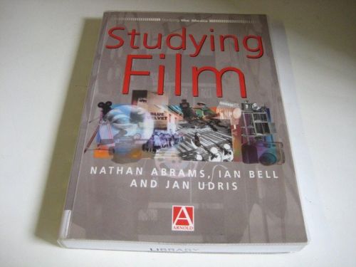 Portada del libro de STUDYING FILM (STUDYING THE MEDIA) ABRAMS, NATHAN BELL, IAN AND UDRIS, JAN