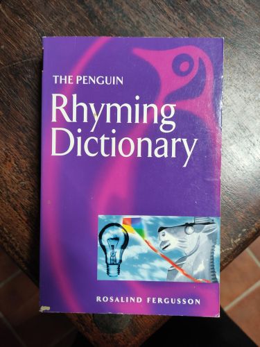 Portada del libro de THE PENGUIN RHYMING DICTIONARY [PAPERBACK] FERGUSSON, ROSALIND