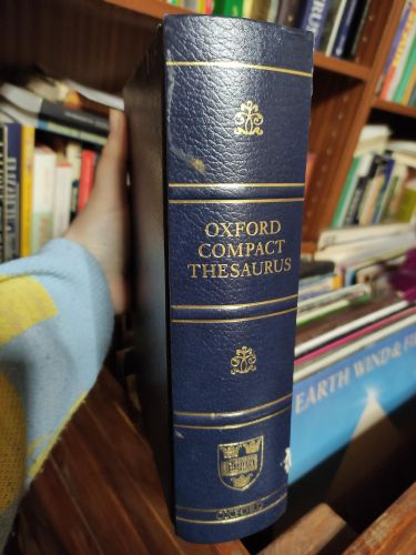 Portada del libro de OXFORD COMPACT THESAURUS : THIRD EDITION [HARDCOVER] WAITE-MAURICE-EDITOR