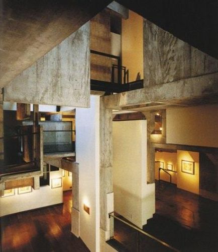Portada del libro de ARQUITECTURA EN LATINOAMÉRICA: 1R PREMIO MIES VAN DER ROHE 1999: FIRST MIES VAN DER ROHE AWARD 1999...