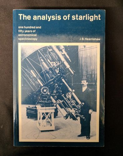 Portada del libro de THE ANALYSIS OF STARLIGHT: ONE HUNDRED AND FIFTY YEARS OF ASTRONOMICAL SPECTROSCOPY HEARNSHAW, J. B.
