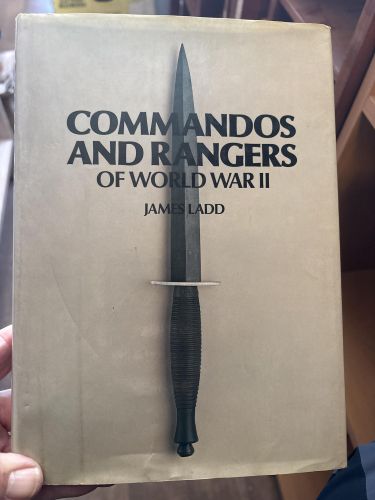 Portada del libro de COMMANDOS AND RANGERS OF WORLD WAR II [TAPA DURA]